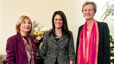 وزيرة التخطيط تلتقي نائب رئيس بنك الاستثمار الأوروبي خلال زيارتها لمصر 