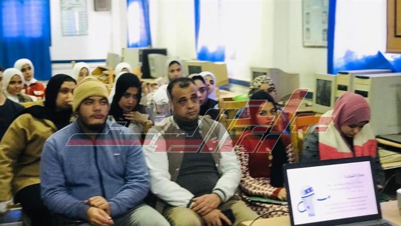 خلال الندوة