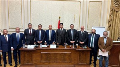 القماطي يحدد 5 تحديات تواجه اتحاد التجديف في جلسة الشباب والرياضة بالشيوخ