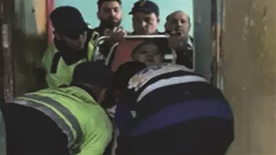 في لفتة إنسانية.. أمن القاهرة يستجيب لاستغاثة مواطن غير قادر على الحركة وينقله للمستشفى لتلقي العلاج