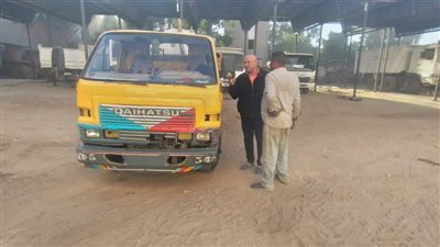 ضبط سيارة كسح تلقي مخلفات الصرف الصحي بترعة بني فيز في مركز صدفا 