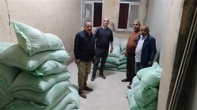 ضبط 2 طن و500 كجم مواد غذائية مجهولة المصدر بالشرقية   