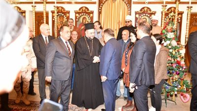 محافظ الدقهلية والقيادات الأمنية والتنفيذية يهنئون الأقباط بعيد الميلاد 