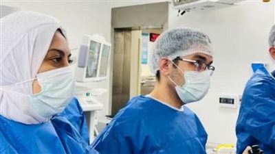 علاج حالة نادرة بالتأمين الصحي الشامل يتصدر غلاف مجلة عالمية