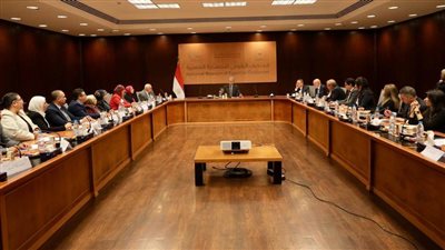 وزير السياحة والآثار يلتقي عمداء كليات السياحة والفنادق على مستوى الجمهورية