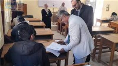 وكيل وزارة الصحة يتابع أعمال امتحانات مدرسة التمريض 