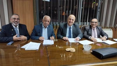 تجديد اتفاقية العمل الجماعية للعاملين بمجموعة تيتان مصر للأسمنت 