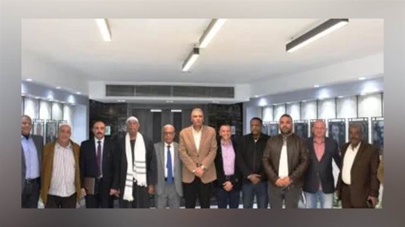 محافظ أسوان يلتقي