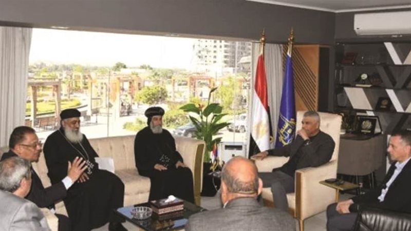 محافظ أسوان يستقبل