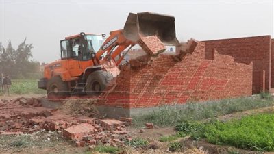إزالة 12 حالة بناء مخالف بقرية دقلت في كفر الشيخ 