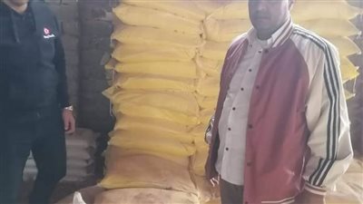 مصادرة 4 أطنان دقيق بلدي وأعلاف منتهية الصلاحية بداخل مدشة أعلاف حيوانية غير مرخصة بالظهير الصحراوي