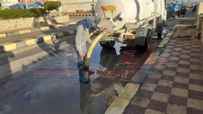 كسح مياه الأمطار بمصيف بلطيم في كفر الشيخ 