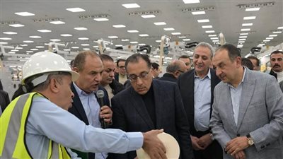  بالصور.. رئيس الوزراء يتفقد منطقة المصانع الجديدة بغزل المحلة وأعمال الإنتاج والتشغيل