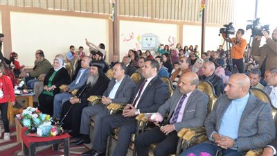 محافظ أسيوط يشهد الاحتفال السنوي لمدرسة سانت ماري الخاصة بمنفلوط بمناسبة العام الميلادي الجديد