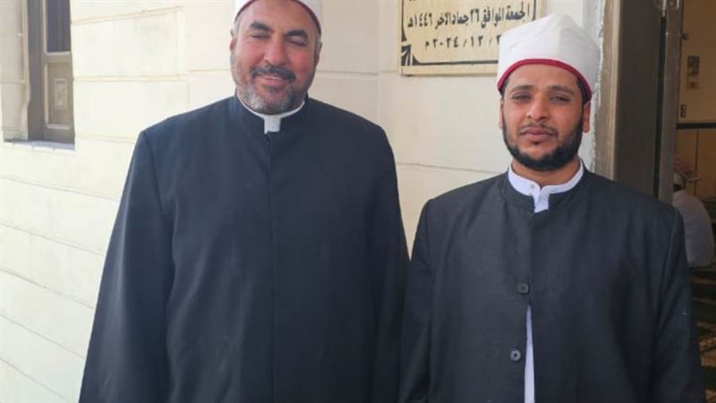 الأئمة خلال افتتاح