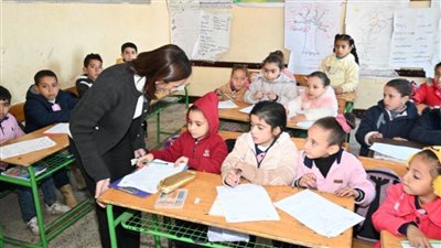 محافظ البحيرة توجه بسرعة رصف طريق مدرسة الشهيد عبد الله عاشور ومراجعة خط مياه الشرب