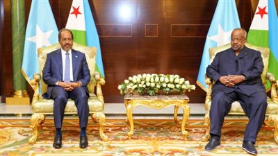 الصومال وجيبوتي يبحثان العلاقات الثنائية والأوضاع بمنطقة القرن الإفريقي