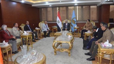 بالصور.. محافظ الغربية يناقش الموقف التنفيذي للمشروعات ويؤكد تذليل العقبات