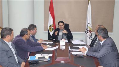 لجنة دائمة لتقنين أوضاع المشروعات الصغيرة بالقرى المنتجة ببني سويف 