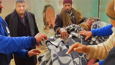 بالصور.. التدخل السريع بـ«تضامن الغربية» ينقذ سيدة مسنة بلا مأوى من أمام المقابر