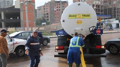 جولة تفقدية لرئيس شركة الصرف الصحي لمتابعة أعمال الشركة أثناء الأمطار