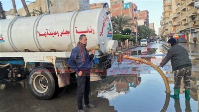 بيلا ترفع تراكمات مياه الأمطار من الشوارع والميادين