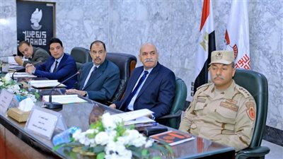 محافظ سوهاج يترأس اجتماع المجلس التنفيذي لمناقشة الملفات الحيوية