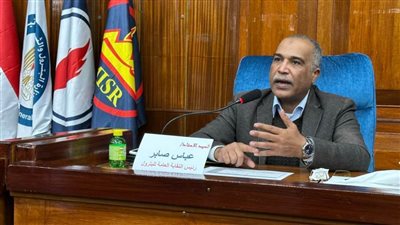 عباس صابر يختتم برنامج لائحة شئون العاملين بمنار مصر للبترول