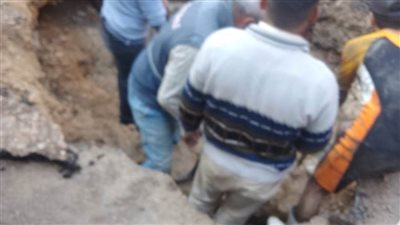 بالصور.. محافظ الغربية: بدء أعمال إصلاح هبوط أرضي بشارع 23 يوليو ببسيون