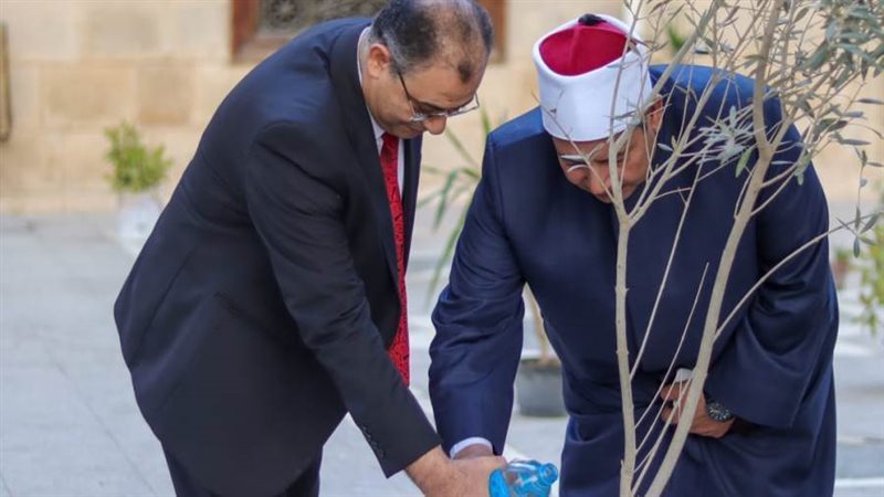 جانب من زيارة وفد