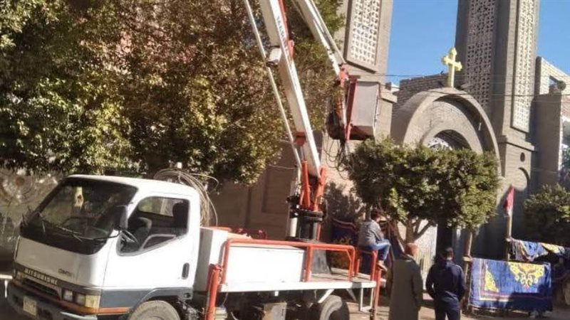 صيانة أعمدة الإنارة