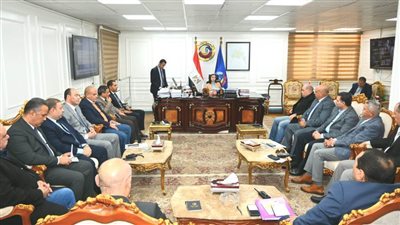 محافظ البحيرة توجه رؤساء الوحدات المحلية الجدد الالتحام بالمواطنين