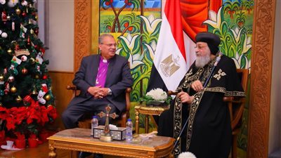 رئيس الطائفة الإنجيلية يهنئ البابا تواضروس بعيد الميلاد