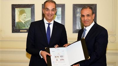 وزيرا الاتصالات والخارجية يدشنان طوابع بريدية بمناسبة مرور أكثر من قرن على الدبلوماسية المصرية