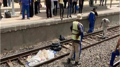 مصرع ربة منزل أثناء عبور شريط السكة الحديد بمزلقان طوخ