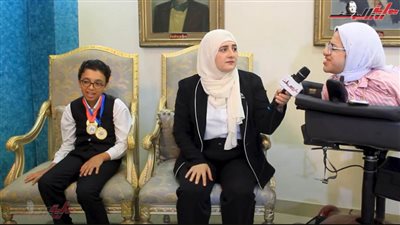 أسماء يوسف: عمر جعلنا نفخر به وهو مصدر طاقتي.. شعاع أمل (21)