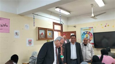 مدير تعليم القليوبية يتابع سير الامتحانات في مدارس بنها