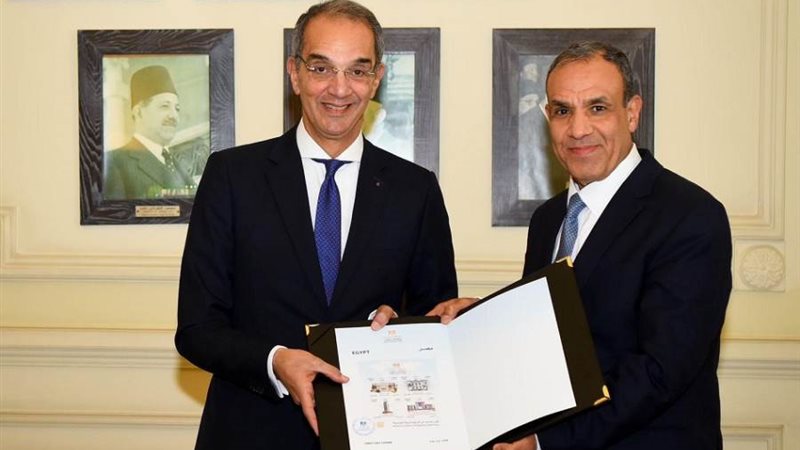 وزيرا الاتصالات والخارجية