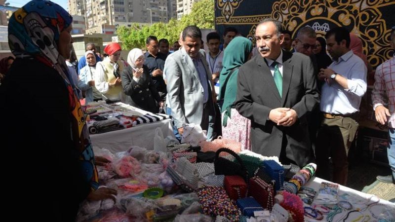 جانب من المعارض