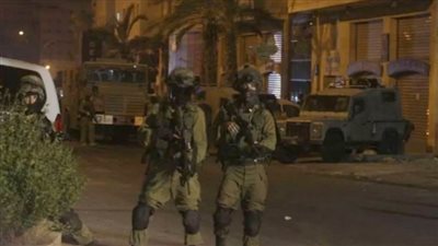 الاحتلال يقتحم حي رأس خميس في القدس