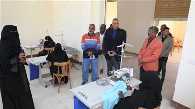 بالصور.. توزيع لحوم مجانًا بـ5 كنائس في محافظة أسوان