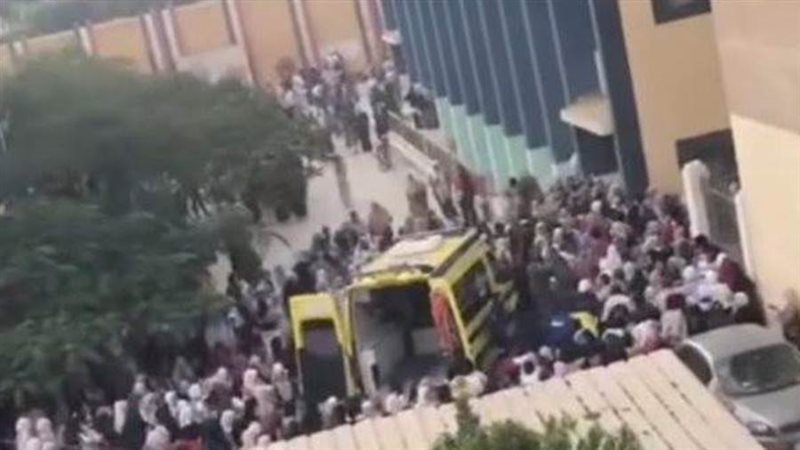 إصابة 3 طالبات بجامعة