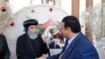 مدير فرع هيئة الرعاية الصحية بأسوان يزور كاتدرائية رئيس الملائكة ميخائيل لتقديم التهنئة بمناسبة أعياد الميلاد