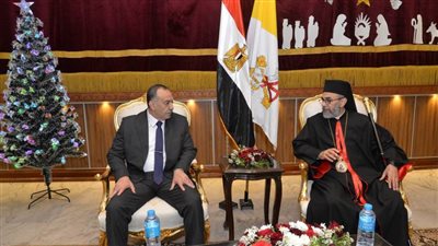 محافظ أسيوط يزور مطرانية الأقباط الكاثوليك والكنيسة الإنجيلية الثانية وكاتدرائية رئيس الملائكة ميخائيل للأقباط الأرثوذكس