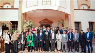 رئيس جامعة بني سويف يزور «الكنائس والأديرة بالمحافظة» للتهنئة بعيد الميلاد المجيد