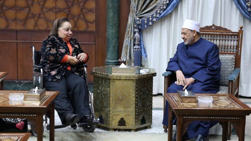 شيخ الأزهر يستقبل