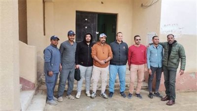 تدريب الأطباء البيطريين بالفرافرة على التلقيح الصناعي واستخدام السونار