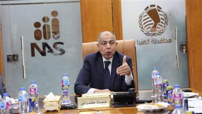 محافظ المنيا يبحث موقف تنفيذ مشروع الغابات الشجرية بالصحراوي الغربي