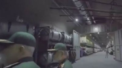 إيران تكشف عن قاعدة صواريخ تحت الأرض موجهة للشرق الأوسط