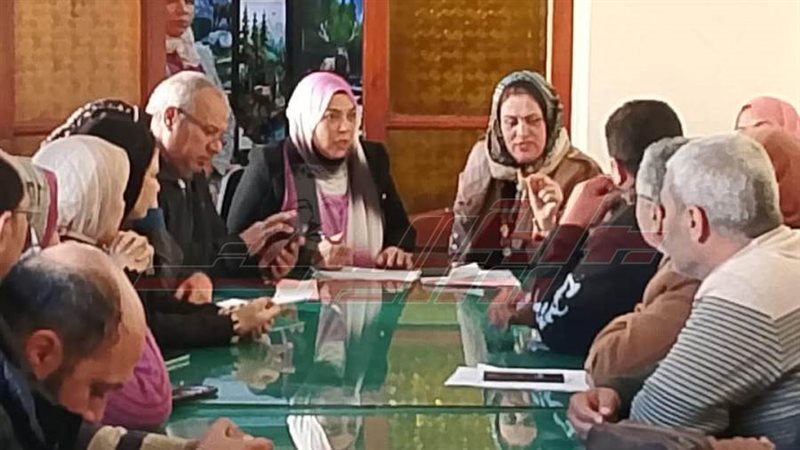 خلال الاجتماع